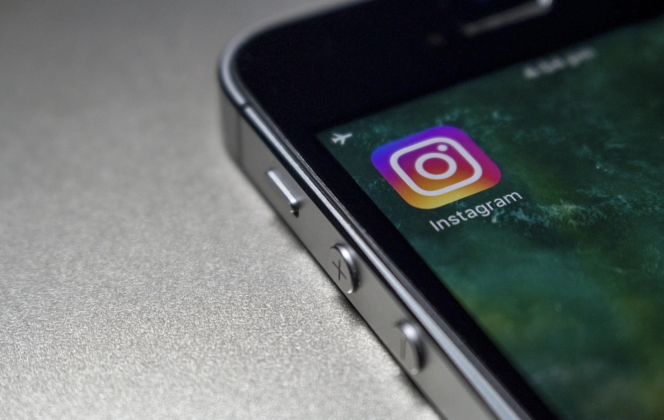 Instagram, Arkadaşlarınızdan Kaçırılan İçerikleri Öne Çıkaran Özelliği Test Ediyor