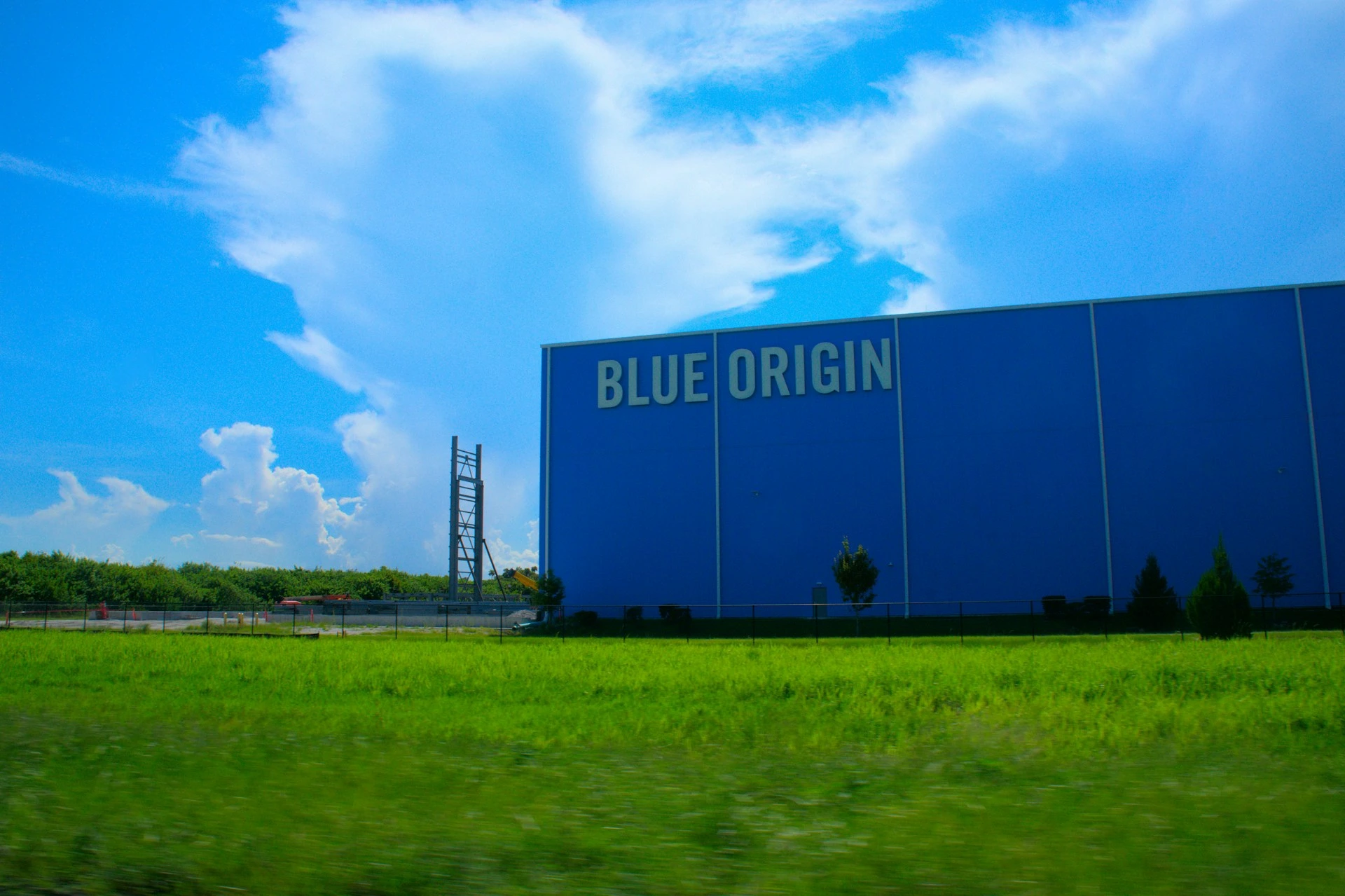 Blue Origin, Ay Gravitesi Deneyi İçin New Shepard Roketi’ni Başarıyla Fırlattı