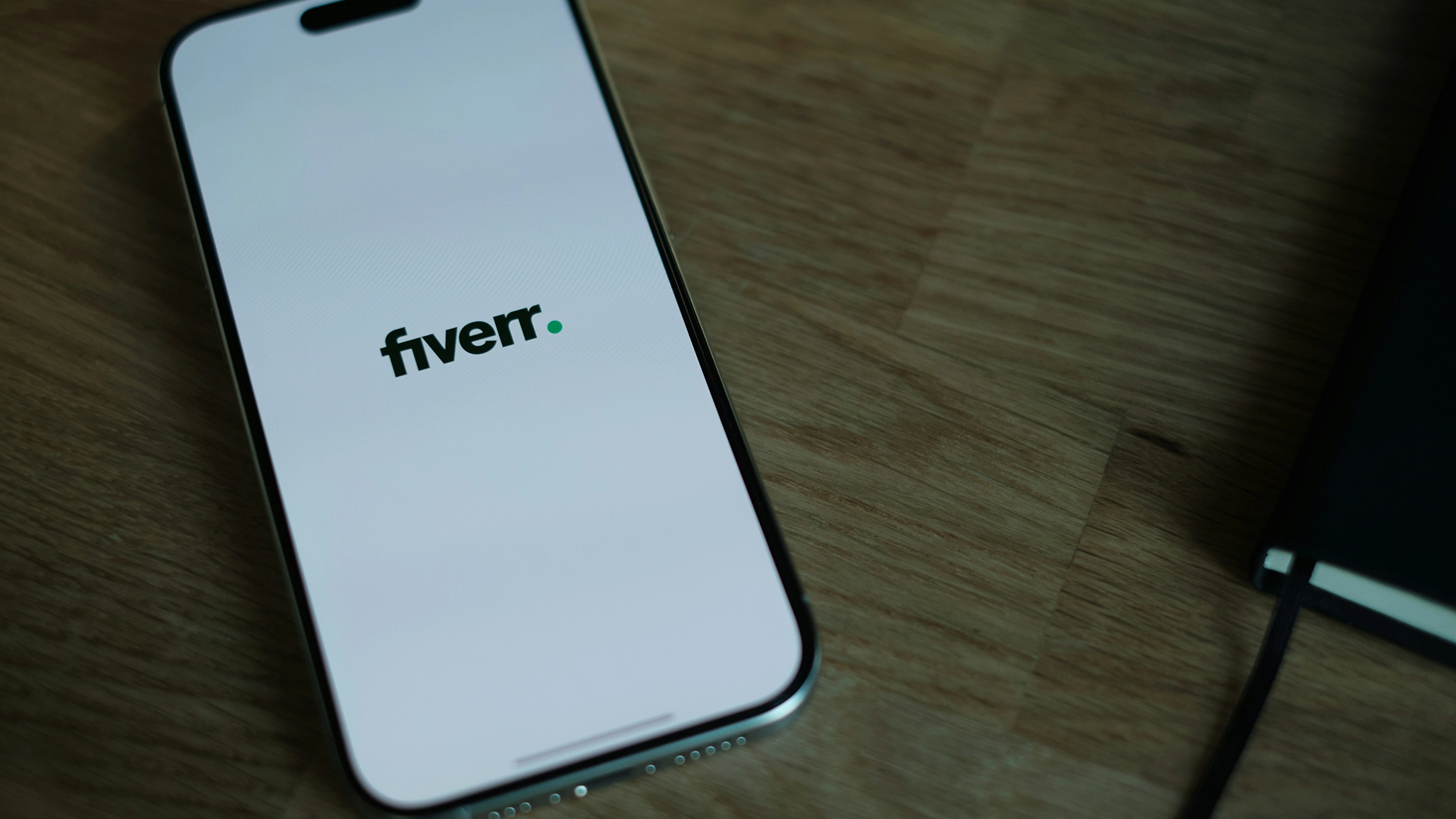 Fiverr, Yapay Zek&acirc; Yapısına Ge&ccedil;iyor ve İş G&uuml;c&uuml;n&uuml;n %30&rsquo;unu İşten &Ccedil;ıkarıyor